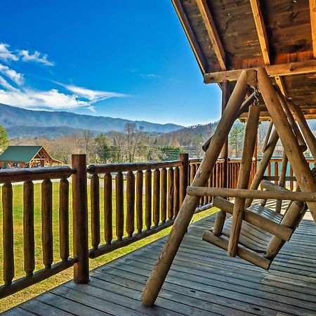 Spectacular Mtns Views With Private Hot Tub With Pool Table And Private Pond Villa Sevierville Dış mekan fotoğraf